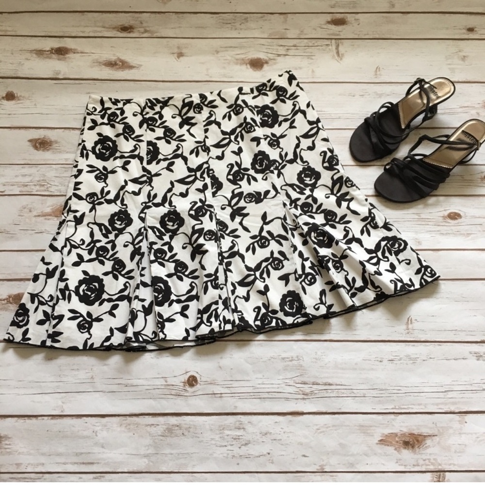 [WHBM] Floral Skirt